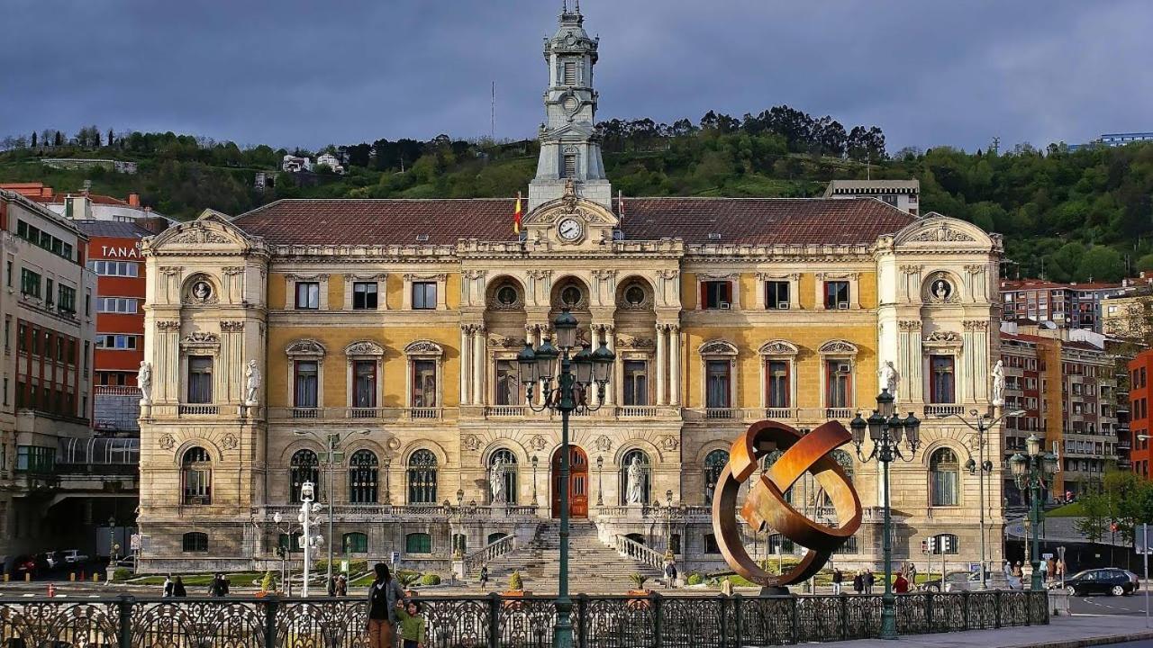 Lux Cityhall + Parking Bilbao Exteriér fotografie
