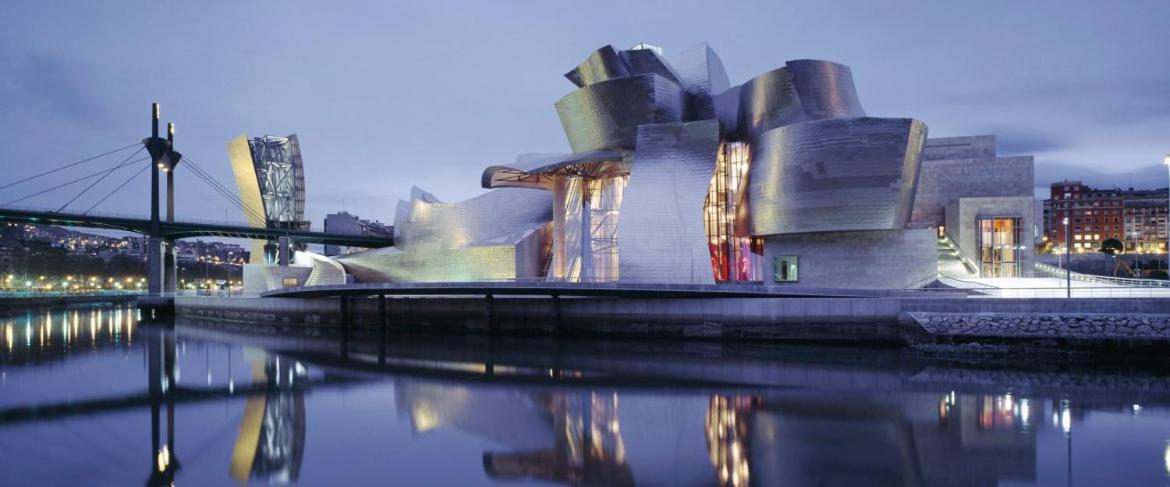 Lux Cityhall + Parking Bilbao Exteriér fotografie